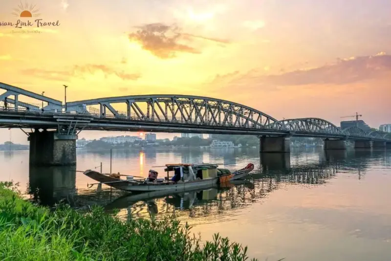 Hue Truong Tien Bridge Sunset View