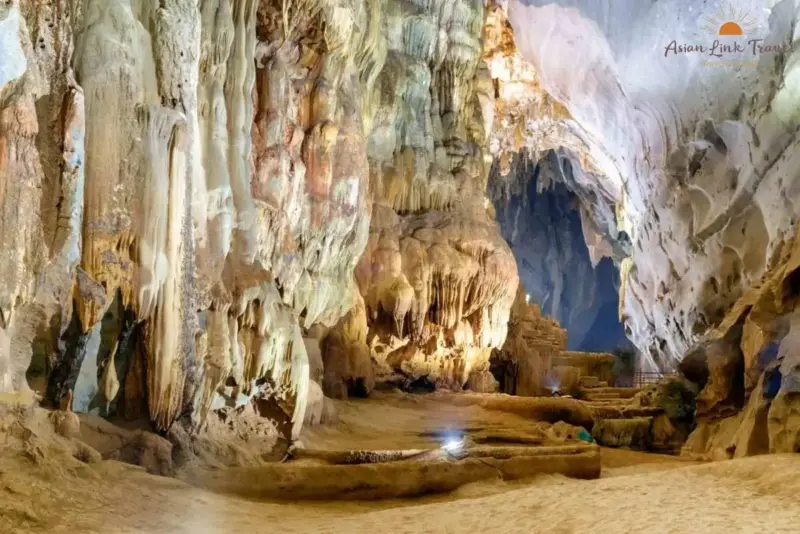 Phong Nha Cave Stalactites