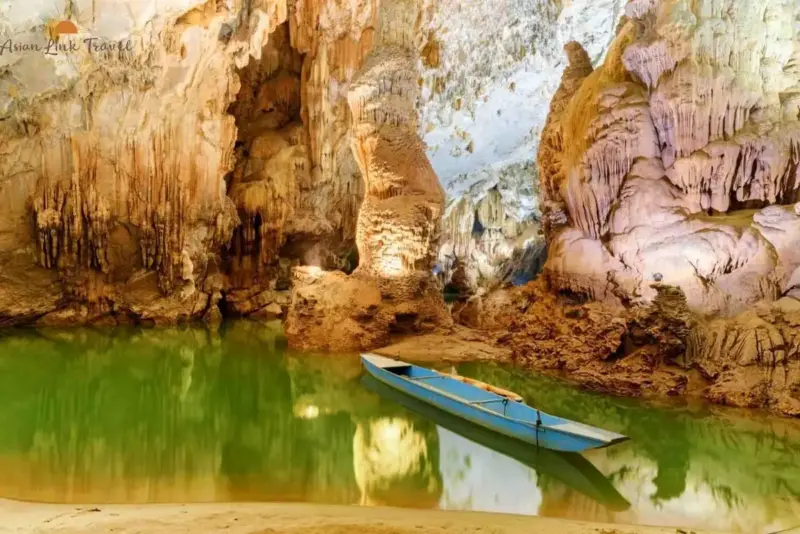 Phong Nha Water Cave