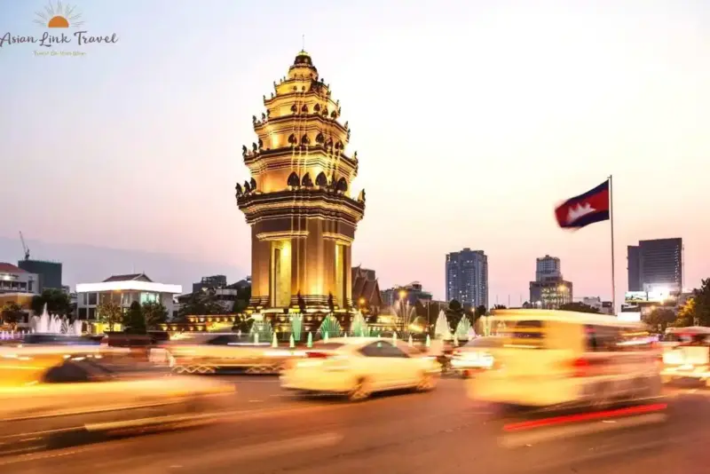 Independence Monument Phnom Penh