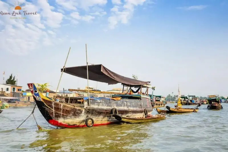 Mekong Delta Cai Be Floating Market