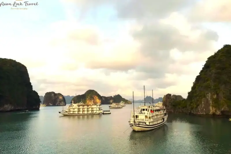 Cruise Ships Halong Bay