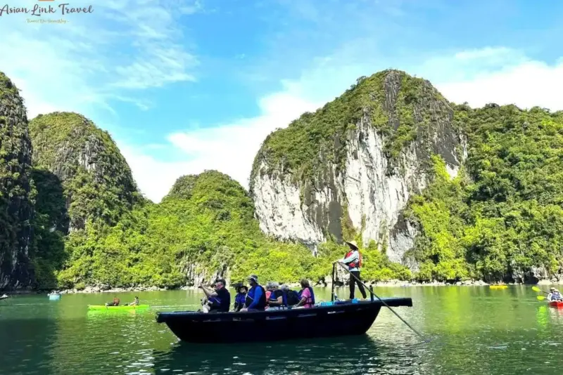 Halong Bay Boat Tour