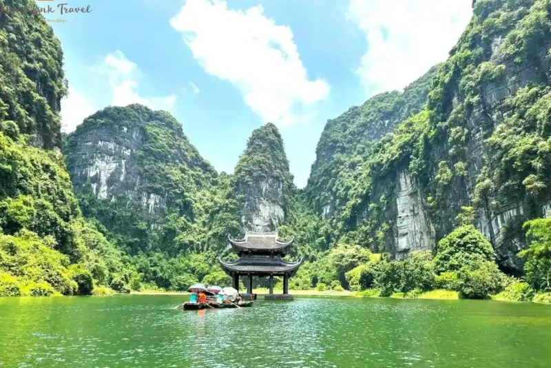 Do Trang An Boat Ride