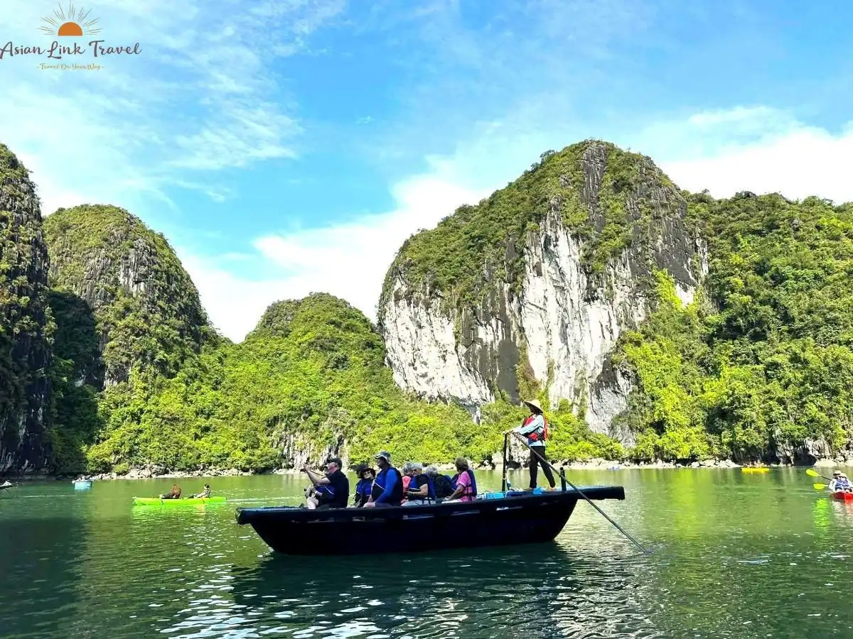 Tour du thuyền Vịnh Hạ Long