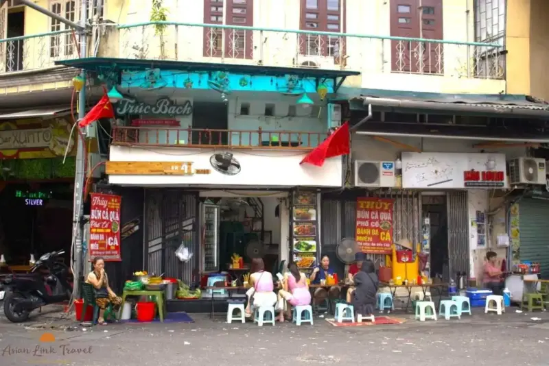 Hanoi Old Quarter Street Food Scene