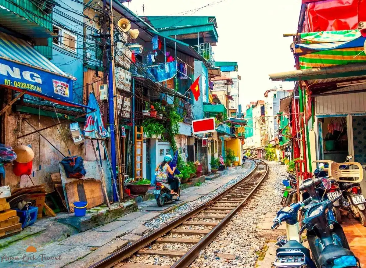 Hanoi Train Street Living Houses
