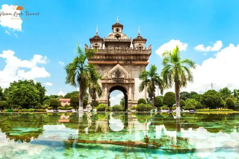 Laos Patuxai Monument