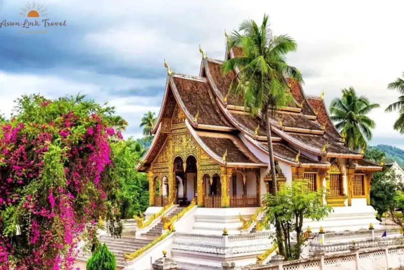 Laos Wat Xieng Thong Luang Prabang