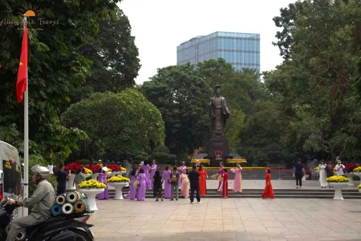 Ly Thai To Park Hanoi