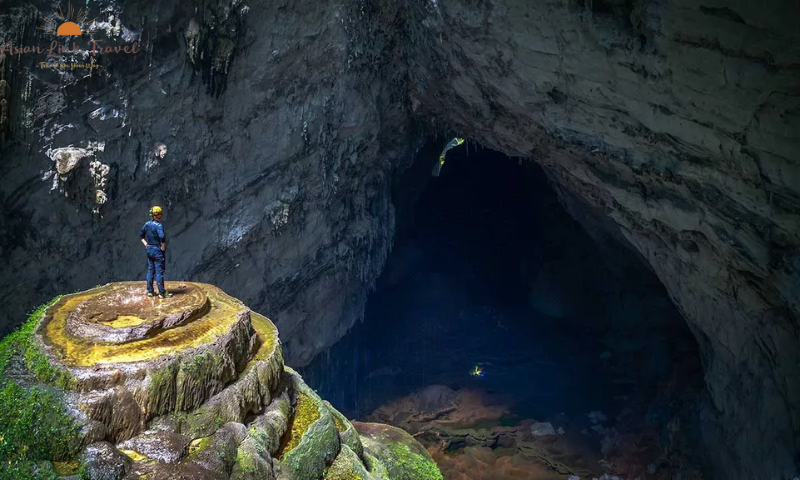 Discover Hidden Wonders on a Hang Son Doong Vietnam Tour