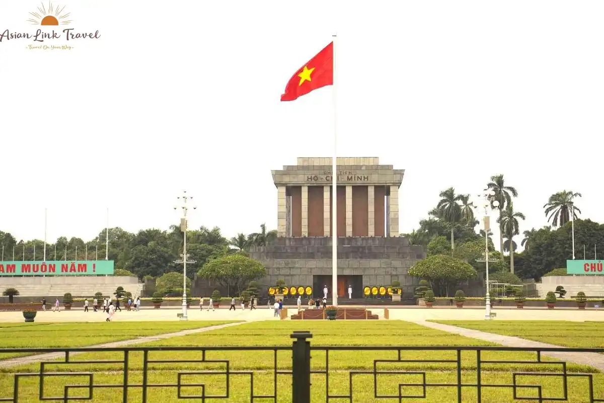 Ho Chi Minh Mausoleum Hanoi1