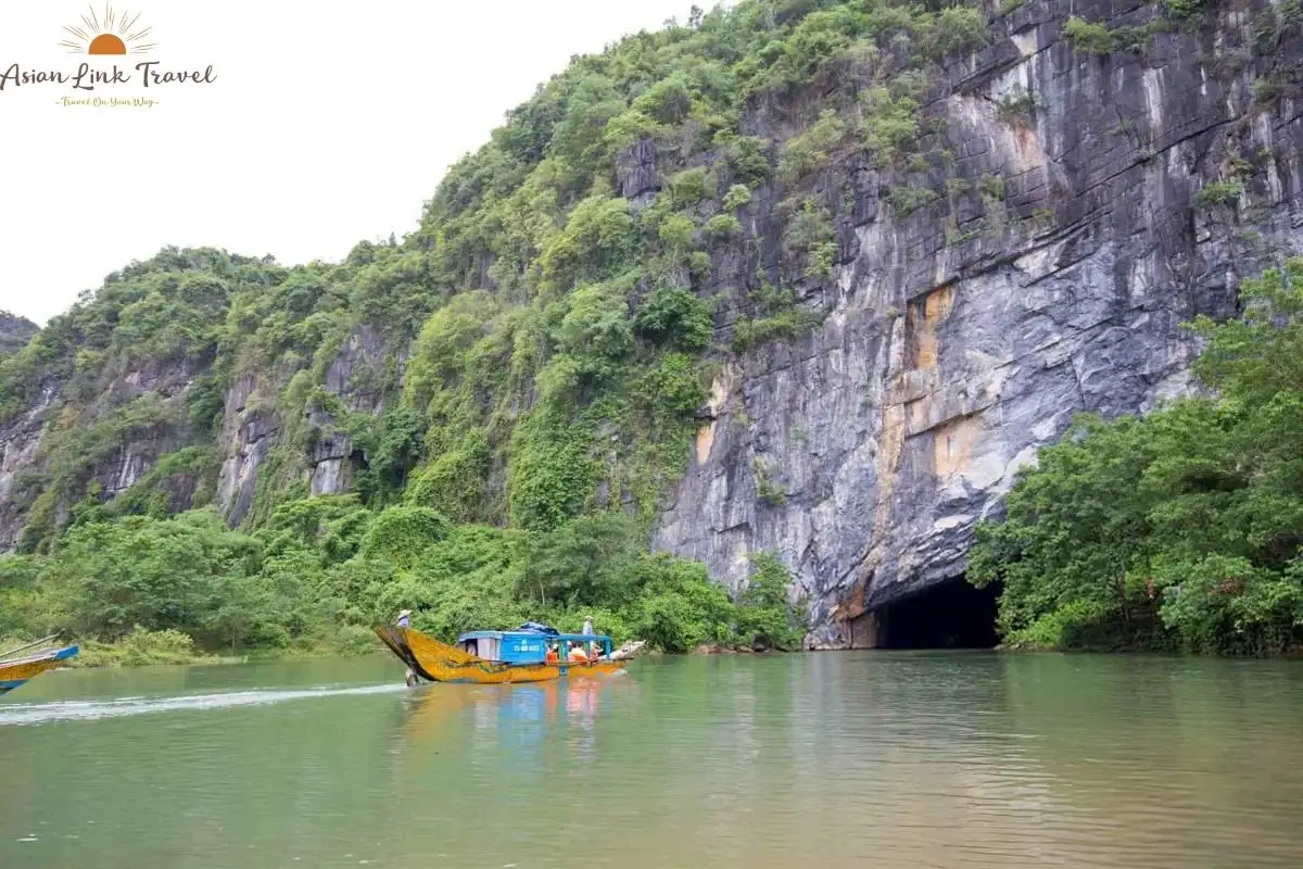 Phong Nha Entrance